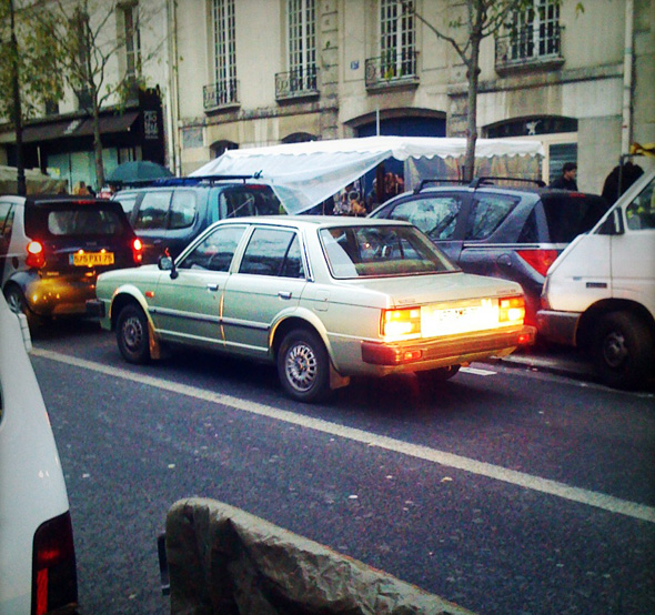 Acclaim // Paris – F