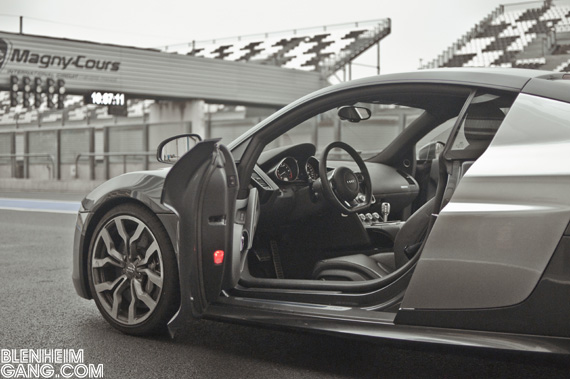 101205-Audi_R8-04