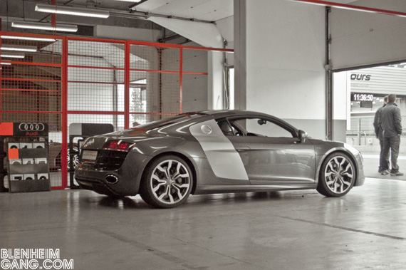 101205-Audi_R8-11