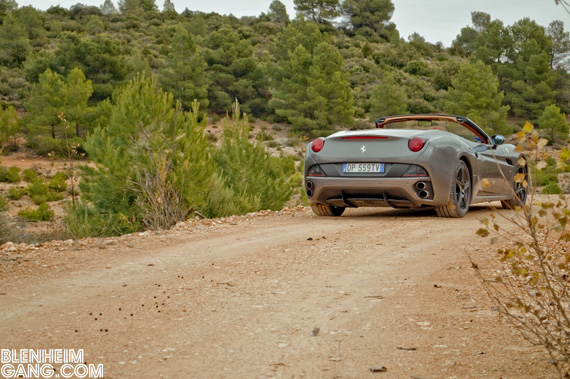101214-Ferrari_California-10