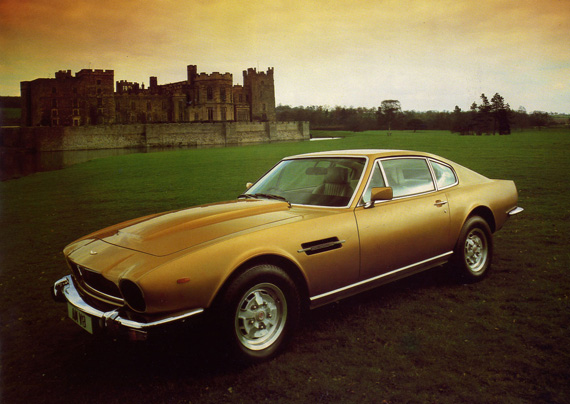 Aston Martin V8