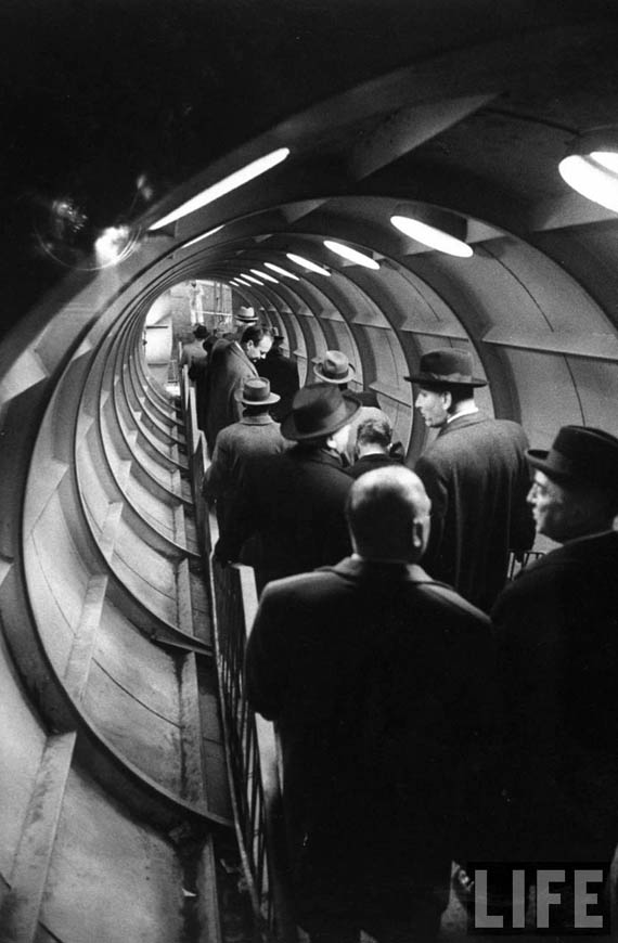 Atomium tunnel Atomium Bruxelles tunnel