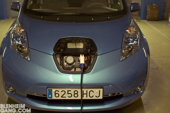 Nissan_Leaf-01