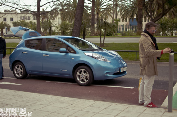 Nissan_Leaf-16