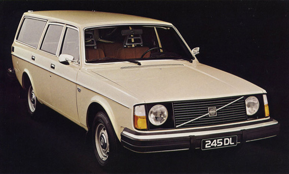 10-Volvo-245DL