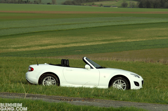 Mazda-MX5-NC-09