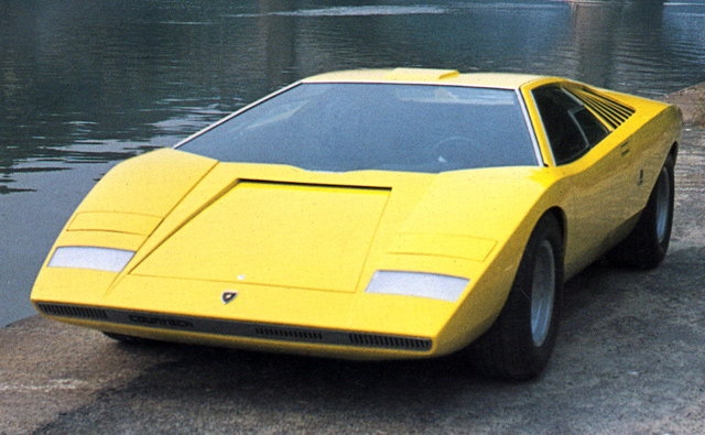 lamborghini-countach-lp500-1