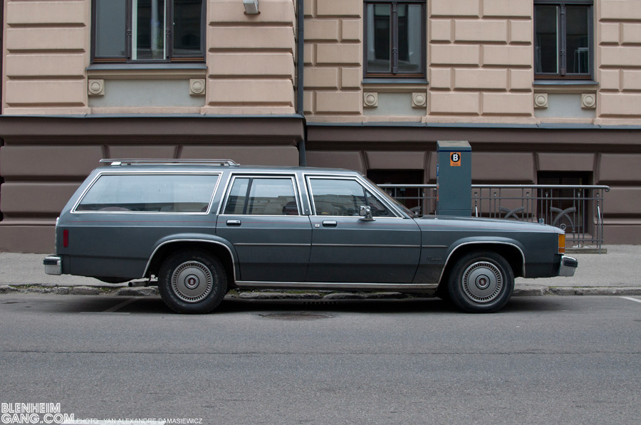 FORD LTD CROWN VICTORIA STATION WAGON / SPOTTING