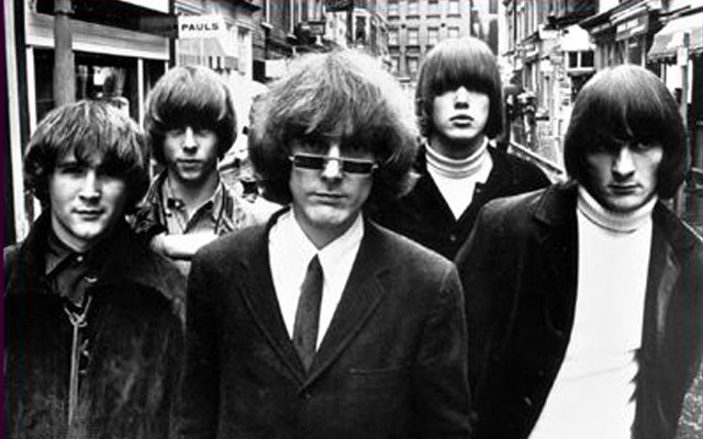 les Byrds en 1965 en noir et blanc