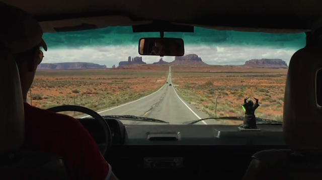 VIDEO / THE BUS