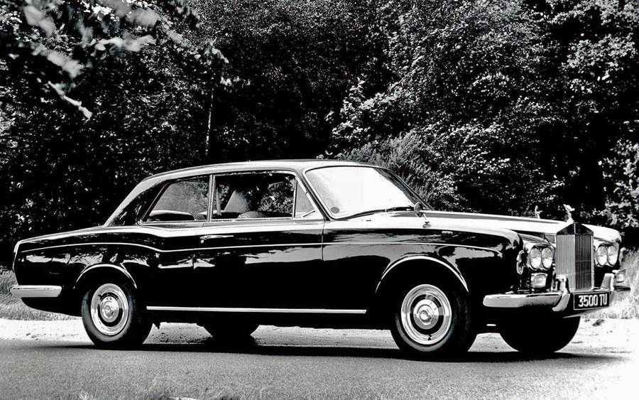 rolls-royce-Corniche-Two-Door-Salon