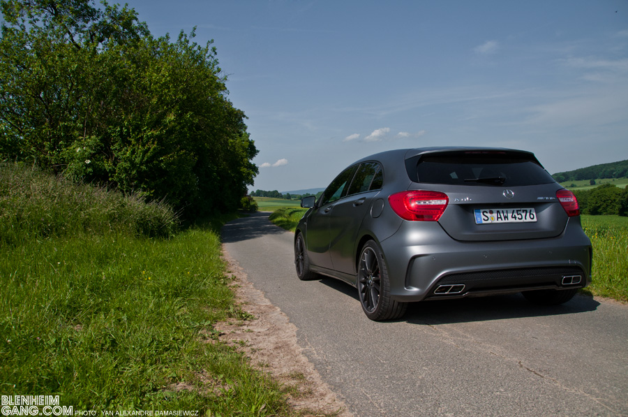 Mercedes-A45-AMG-02