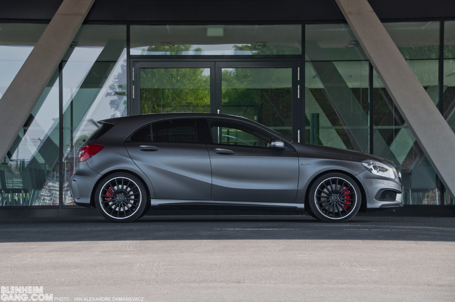 Mercedes-A45-AMG-11