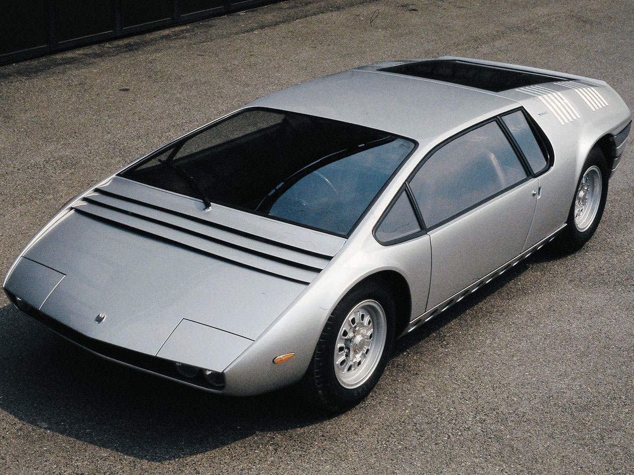 Bizzarrini-Manta-24