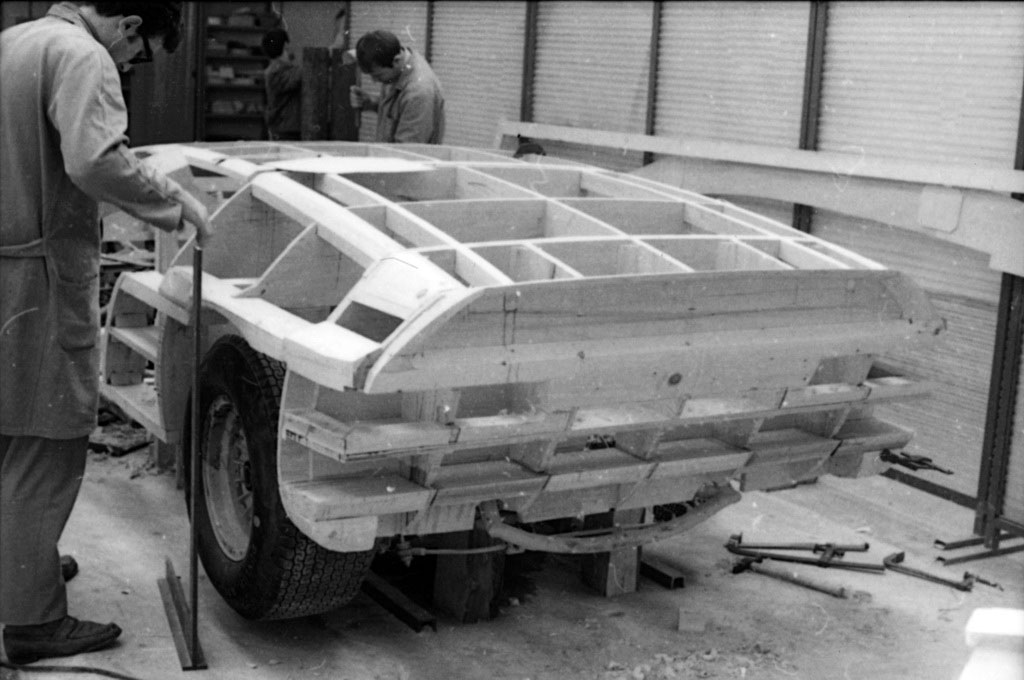 Bizzarrini-Manta-ItalDesign-workshop