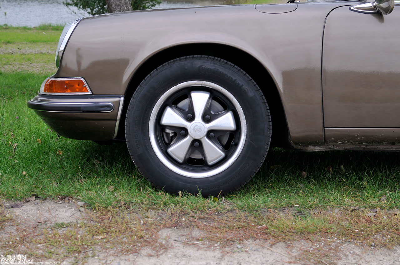 Porsche-911-22E-9