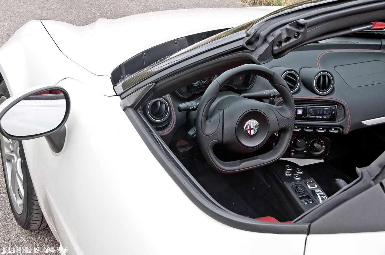 Alfa-Romeo-4C-Spider-19