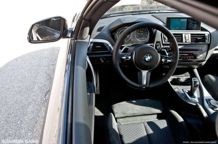 BMW-M235i-02