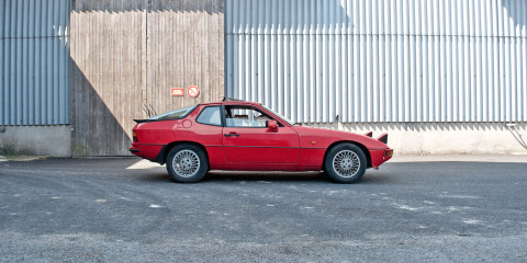 PORSCHE 924