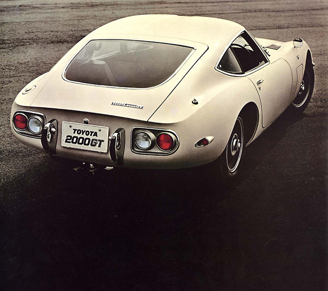 Toyota_2000GT-7