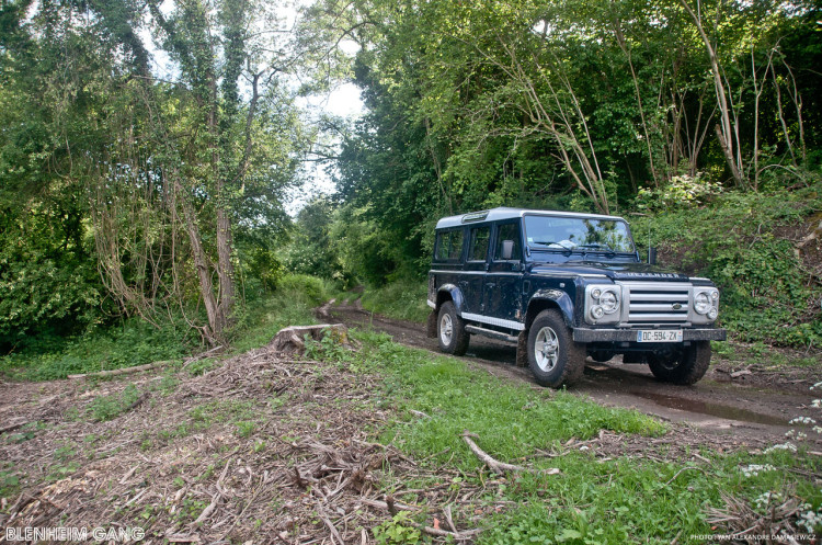 Land-Rover-Defender-110-08