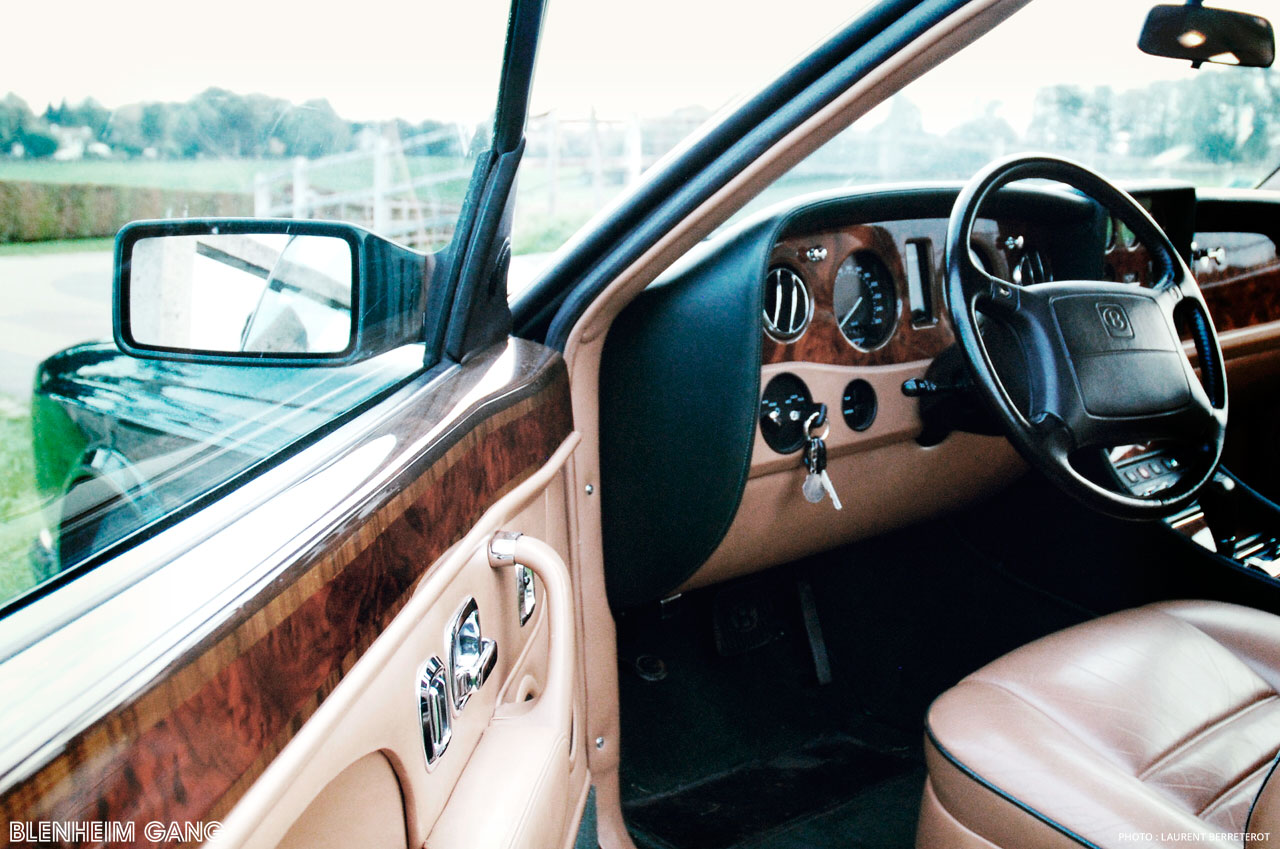 Bentley-Continental-R-16