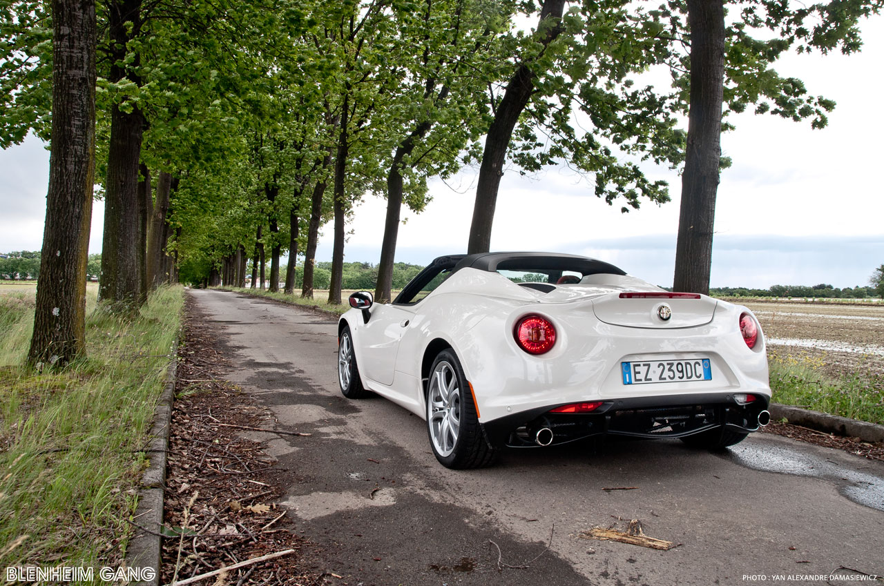 Alfa-Romeo-4C-Spider-01