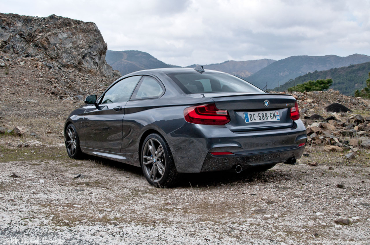 BMW-M235i-10