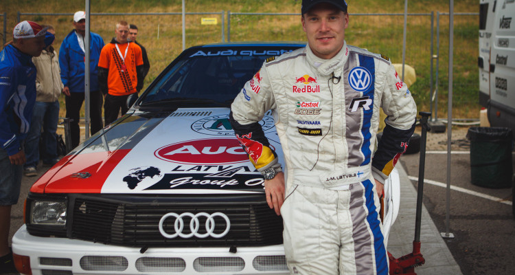 CAMERA EMBARQUÉE : EN AUDI QUATTRO GR.4, AVEC JARI-MATTI LATVALA