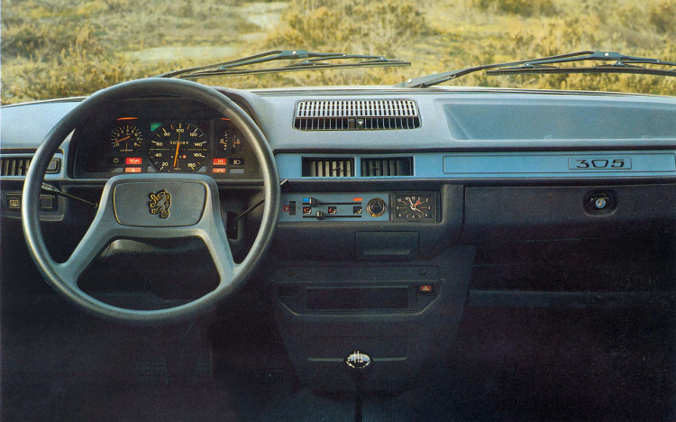 17_peugeot_305_12