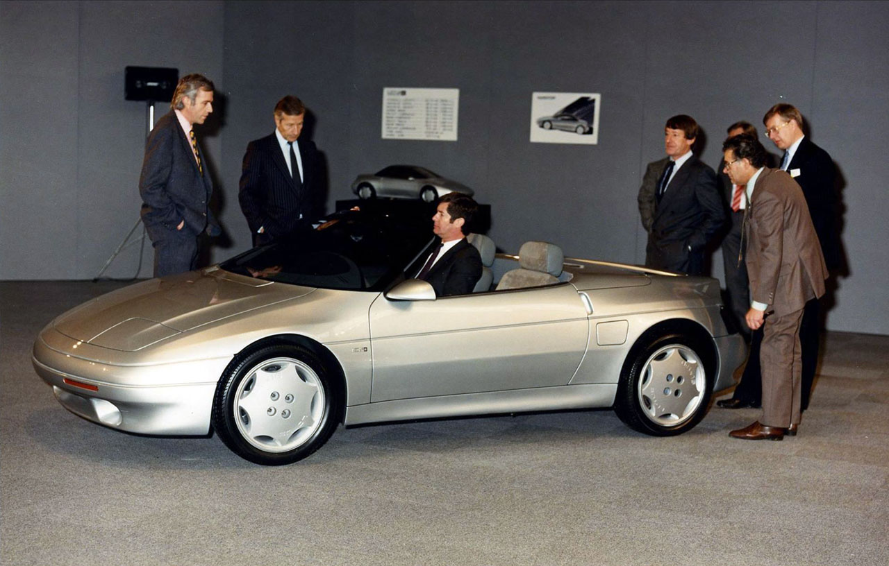 Lotus-Elan-M100-showcar-4