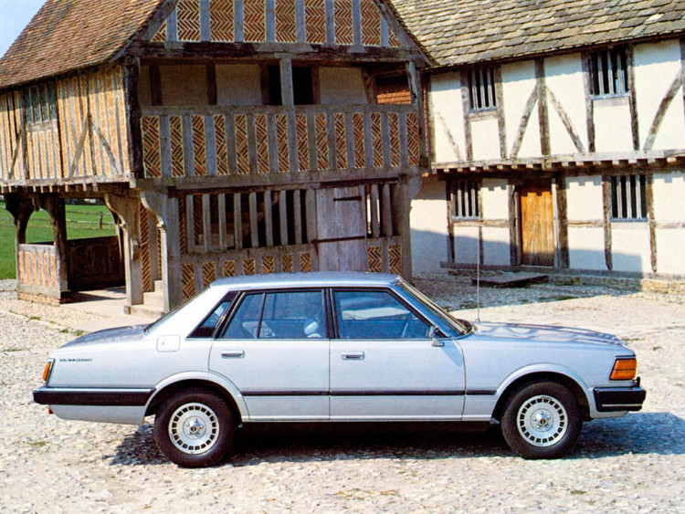datsun_280c_saloon_1
