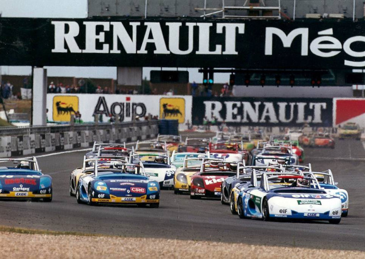 Renault-Sport-Spider-Trophy