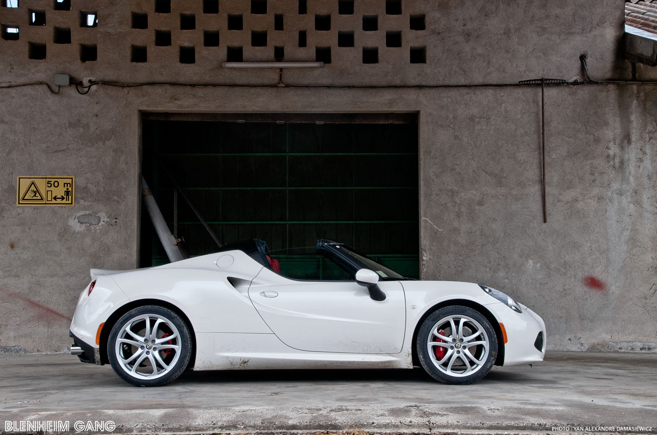 Alfa-Romeo-4C-Spider-08