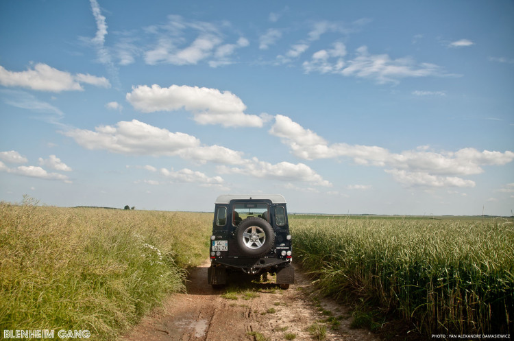 Land-Rover-Defender-110-01
