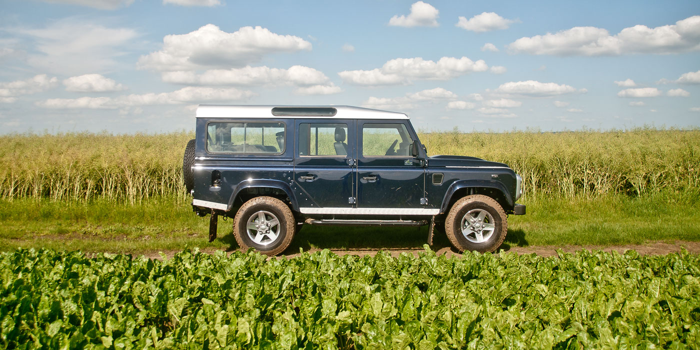 LAND ROVER DEFENDER 110 STATION WAGON