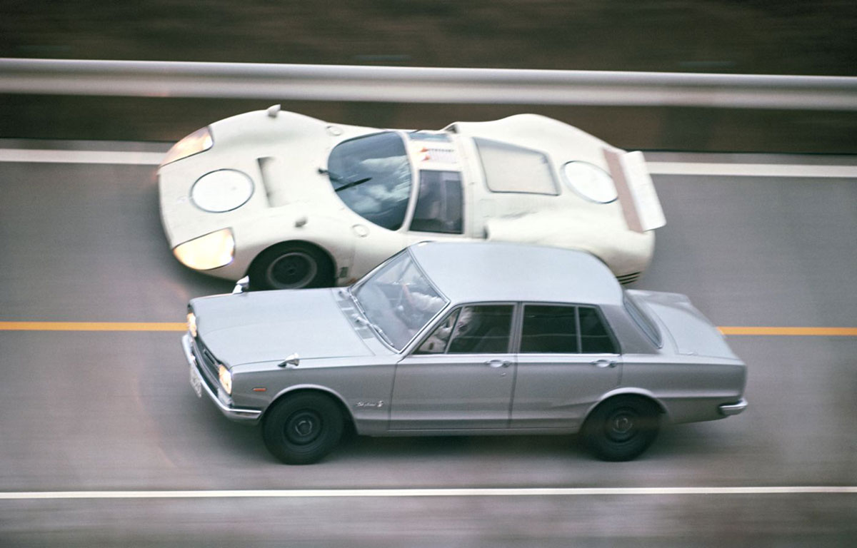 LA COURSE AUTOMOBILE #12
